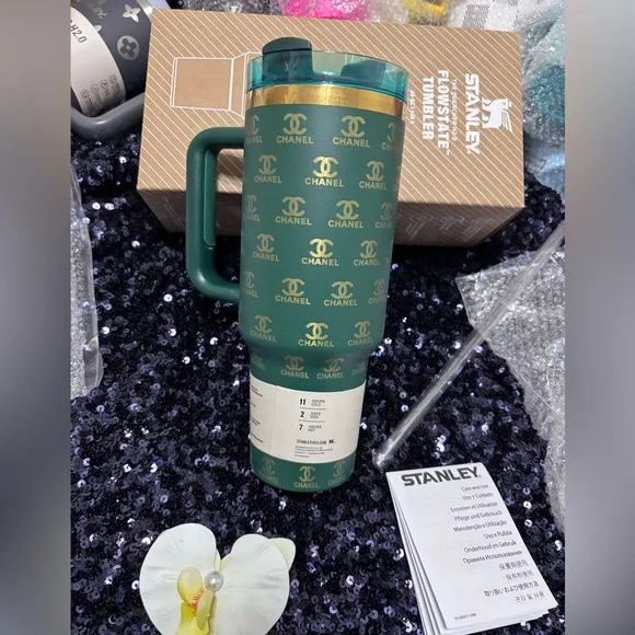 Stanley Green and Gold Tumbler - Picture 2 of 3